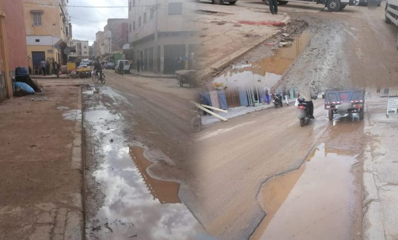 أزمة الحفر بشوارع سطات.. فايسبوكيون يُشبهون الوضع بخطوط الترامواي