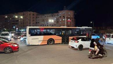 حافلة “ألزا” المتهالكة تتسبب في توقف السير والمرور بمراكش (صور)