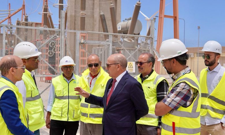 البواري يتفقد مشاريع فلاحية وبحرية استراتيجية بجهة الداخلة لتعزيز التنمية المستدامة