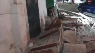 تطوان.. سقوط واجهة بناية سكنية بحي المصلى دون تسجيل ضحايا (صورة)