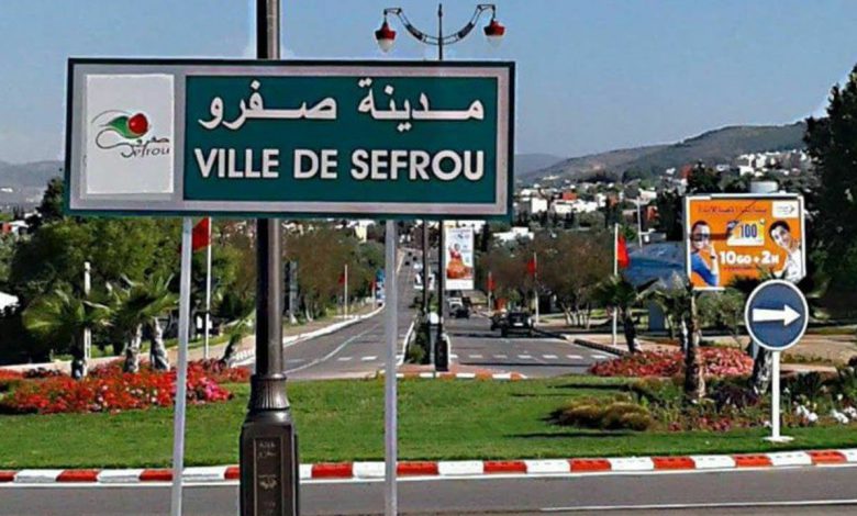 صفرو تائهة بين صراع المصالح وغياب البوصلة السياسية: تنمية معطلة ورئيس بلا انتماء!