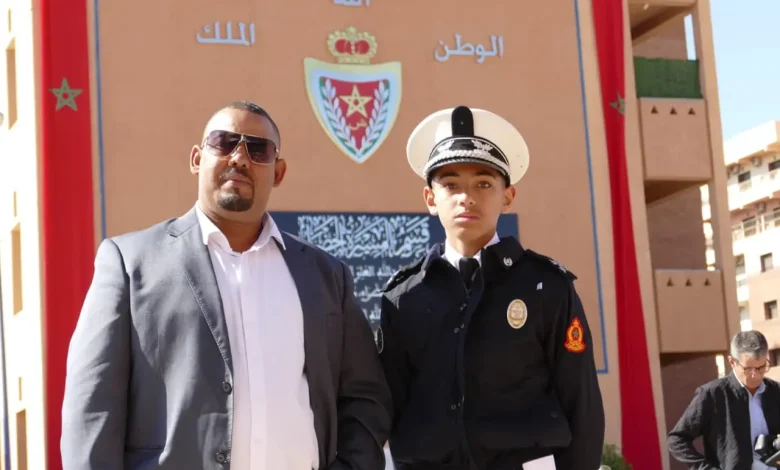 طفل يهدي قصيدة بمناسبة الذكرى 69 لتأسيس المديرية العامة للأمن الوطني