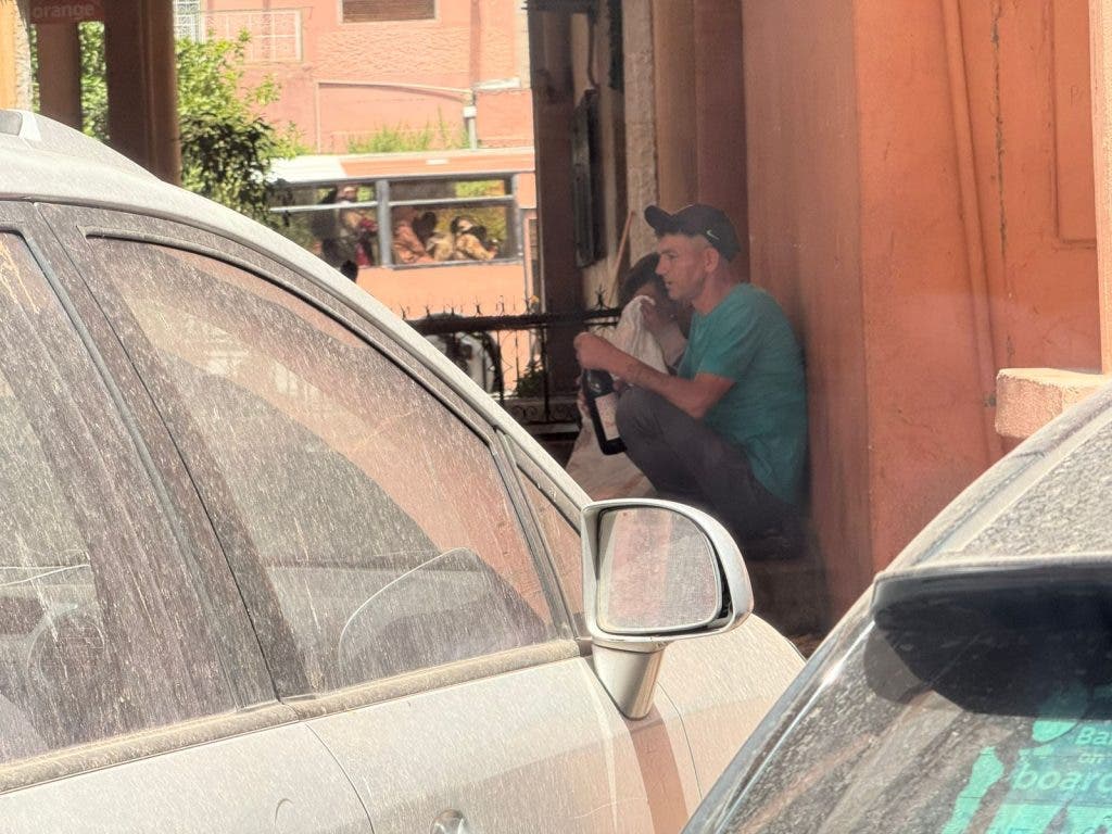 متجر لبيع الخمور يهدد السياحة بمراكش - صور