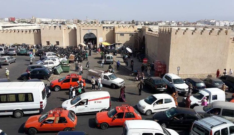 أكادير.. الارتجالية في تدبير حركة السير تُفاقم الاختناق المروري بالمدينة