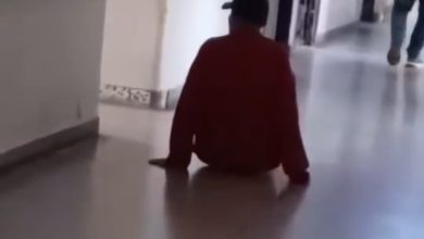 أكادير.. “صورة” صادمة لمرتفق من ذوي الاحتياجات الخاصة يزحف بجناح المستشفى الجهوي