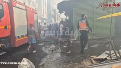 الدار البيضاء.. حريق مهول يلتهم أجزاء من سوق الخيام بمقاطعة عين الشق (فيديو)