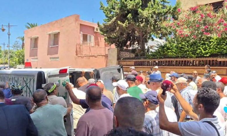 بحضور لقجع وبرادة.. تشييع جثمان أسطورة الكرة المغربية أحمد فرس إلى مثواه الأخير