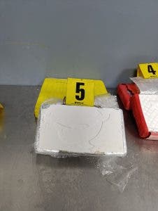 ميناء طنجة.. إحباط تهريب 52 كيلوغرامًا من الكوكايين على متن باخرة قادمة من البرازيل (صور)