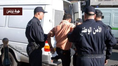 النظام الجزائري يحبط هجرة 12 شاباً بشواطئ بجاية ويحوّلهم إلى “مجرمين” بتهم ملفقة
